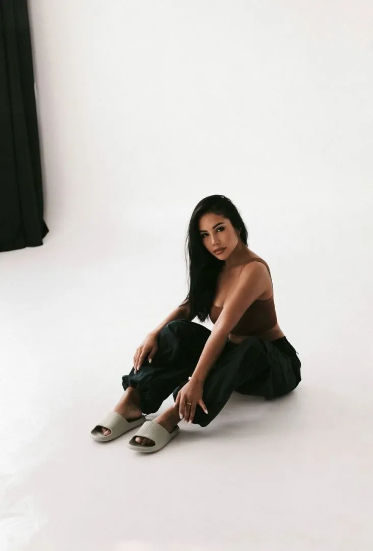Model Medina