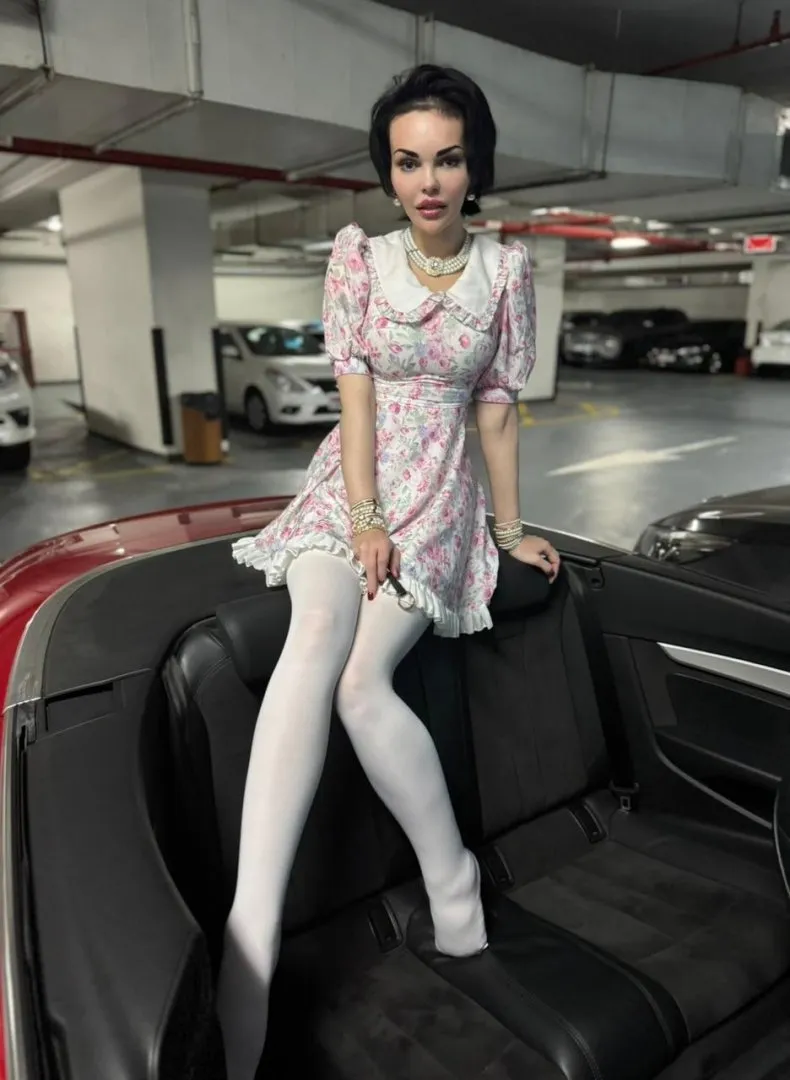 Model Alisa