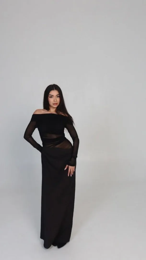 Model Aiza